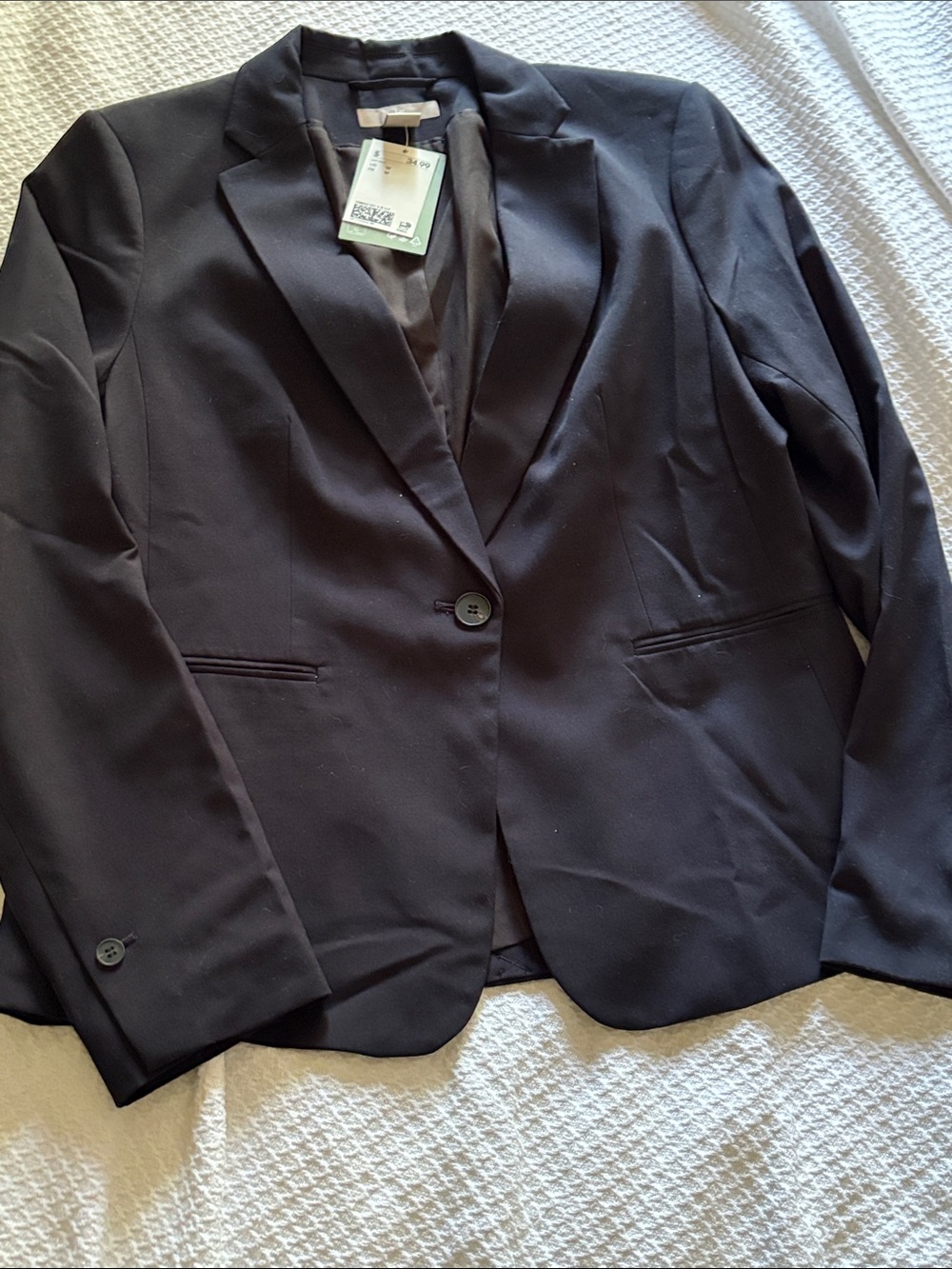 Women’s navy blue H&M blazer
*NWT*